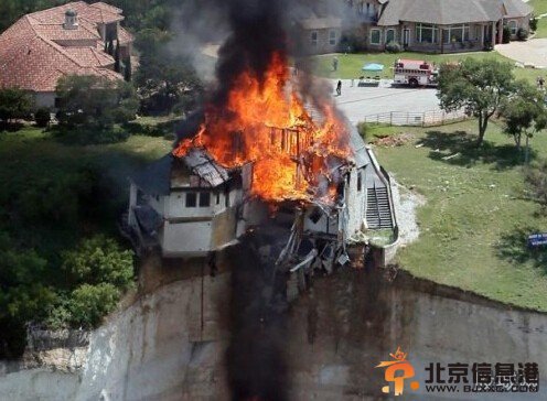 美国富豪烧自家豪宅 咨询工程部处置房屋的最佳方案70万美元烧成灰烬