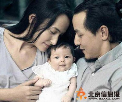 吴彦祖暂别娱乐圈照顾重病母亲 解散公司与老婆女儿陪伴父母