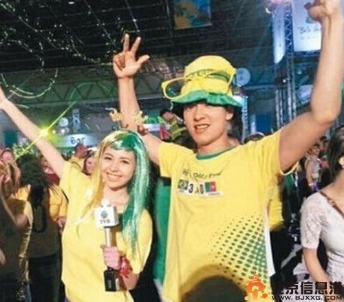 张秀文个人资料照片 巴西报道世界杯遭强吻