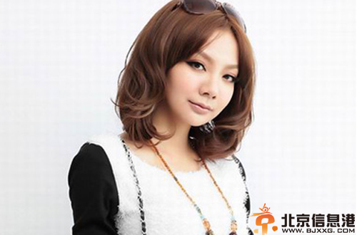 韩式中分短发卷发 瞬间教你变成气质女郎
