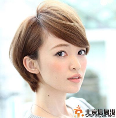 短发弄什么发型好看 彰显时尚个性完美转型