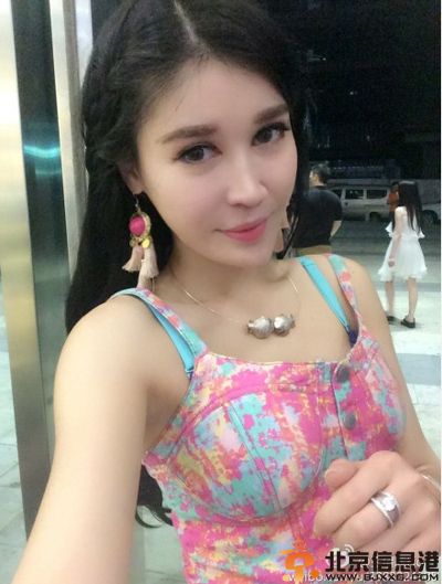 非诚勿扰21号王熠菲微博个人资料 承认整容晒旧照