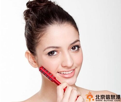 如何瘦脸简单按摩方法 让你也成V脸美人
