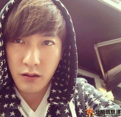 张世明玩男男3P性侵图片内幕曝光 老婆是谁揭其资料微博照片