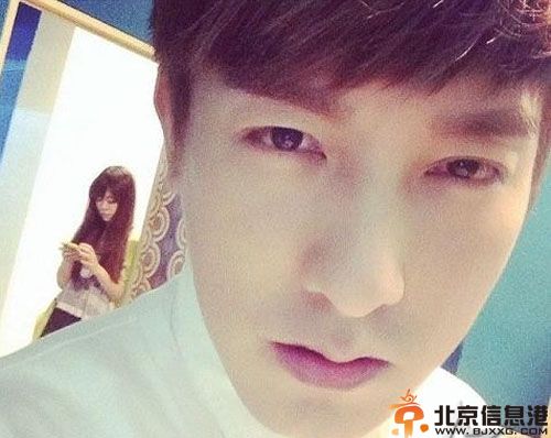 张世明玩男男3P性侵图片内幕曝光 老婆是谁揭其资料微博照片