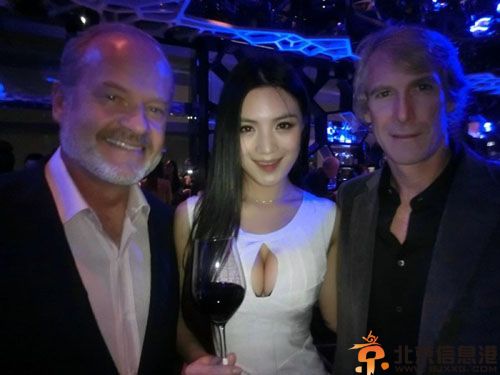 变形金刚4电梯女神赵茜个人资料微博 曝比基尼全裸性感照