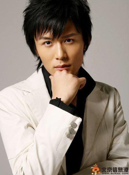 演员雷牧个人资料微博 其女友资料照片受关注