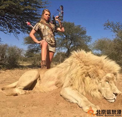 少女猎杀非洲野生动物开心合影图片 Kendall Jones遭众人谴责