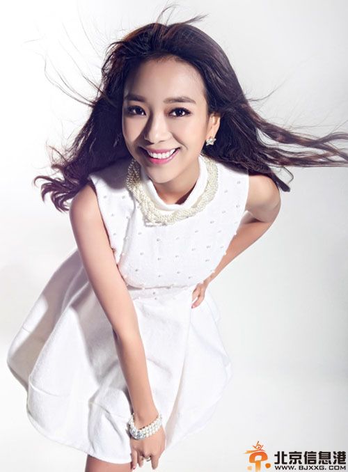 主持人演员张沐莀个人资料微博 海量生活照图片曝光