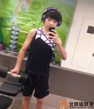 00后F4成员封迪微博个人资料照片 揭其家庭背景父母资料