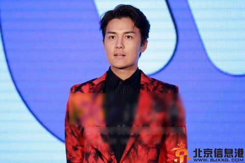 吴克群个人资料及微博 签约华纳约定三年内不准恋爱结婚