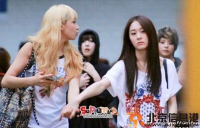 f(x)晶茜组合郑秀晶宋茜个人资料 出道5年亲如姐妹