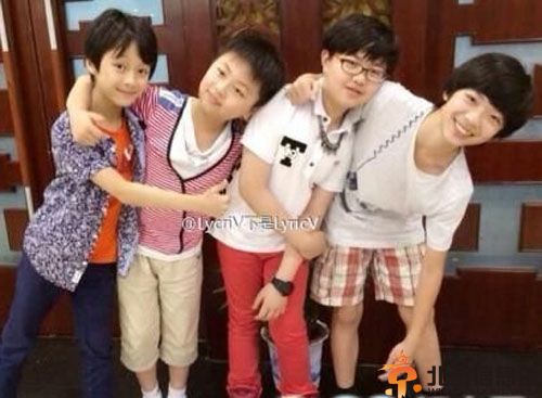 00后F4成员赵梦哲个人资料微博QQ照片 揭其家庭背景父母资料