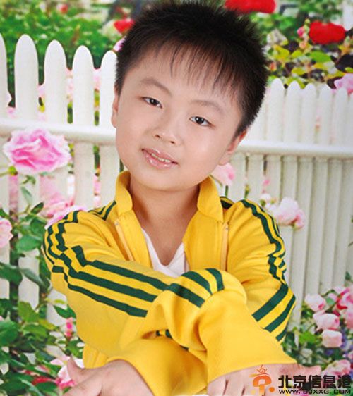 00后F4成员赵梦哲个人资料微博QQ照片 揭其家庭背景父母资料