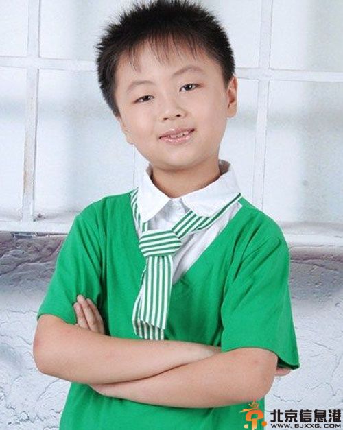 00后F4成员赵梦哲个人资料微博QQ照片 揭其家庭背景父母资料