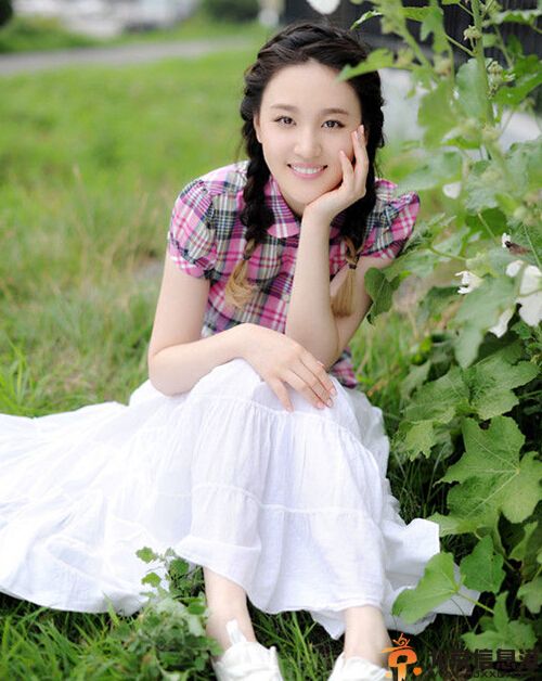 刘筱筱个人资料微博 因长的像刘亦菲被疑整容