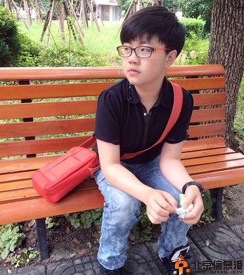 中国新声代钱正昊是谁 加入00后F4揭其资料微博照片家世背景