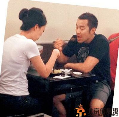 张孝全女友Crystal个人资料 揭秘其微博激凸照