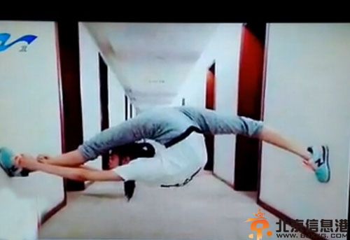 扬州一字马女生陈艳正面照高清图片曝光 惊艳高难度劈叉