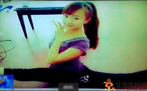 扬州一字马女生陈艳正面照高清图片曝光 惊艳高难度劈叉