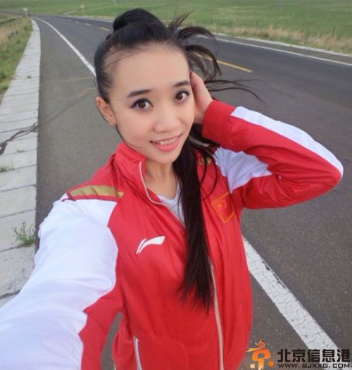 倒立旋转一字马女生是谁 舒思瑶个人资料微博正面照片曝光