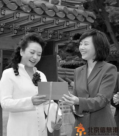 韩国赵允旋个人资料简历照片 其老公是谁婚姻家庭背景揭秘