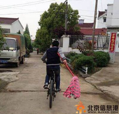 瞬间邪恶的内涵笑话 你抖了老二一下