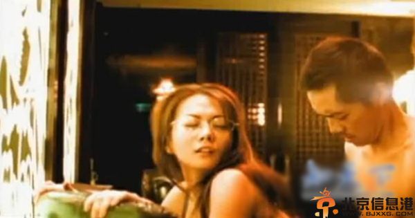 艺人柯雅馨激情片种子遭热搜 曝与陈纯甄关系揭其个人资料