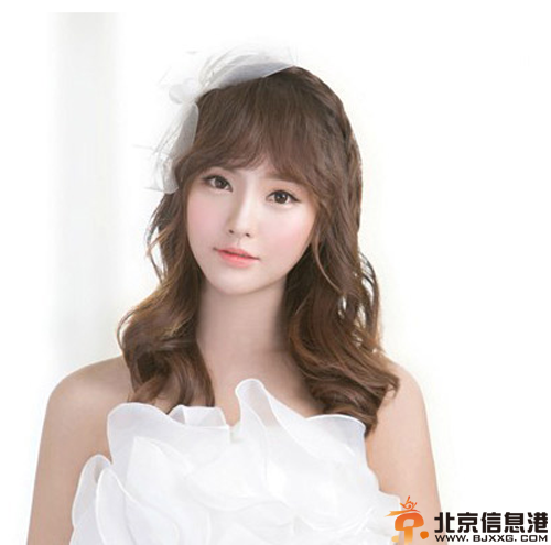 韩式婚纱照新娘发型 让你成为现场的焦点
