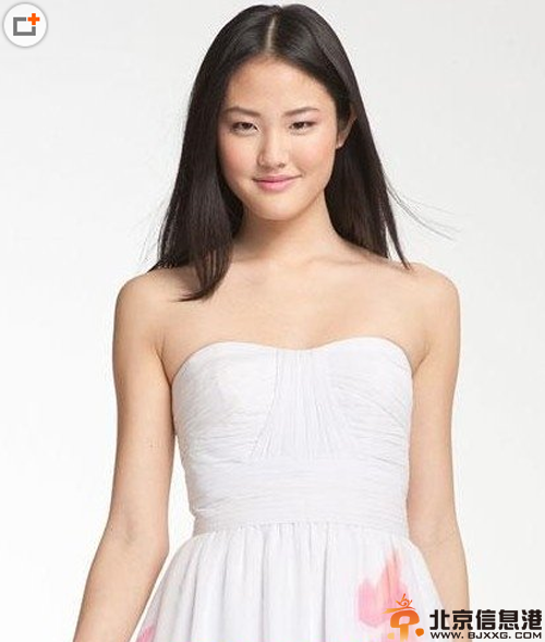 伴娘发型礼服图片 尽显小<a href='http://www.bjxxg.cn/health/liangxing/' target='_blank'><u>女人</u></a>味