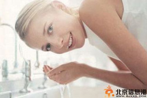 毛孔粗怎么办 T区护理四大误区和你分享
