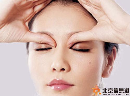 眼部护理步骤图片 保护视力护理眼睛必知步骤