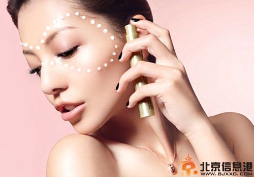 眼部护理步骤图片 保护视力护理眼睛必知步骤