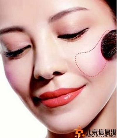 腮红怎么打显脸小 拯救大脸妹气质无敌学起来