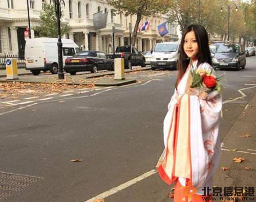剑桥女博士杨嘉丽微博照片走红 揭个人资料被称赞人生赢家