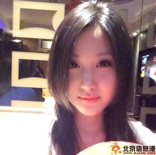剑桥女博士杨嘉丽微博照片走红 揭个人资料被称赞人生赢家