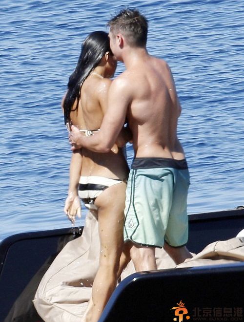 速度与激情女主角米歇尔与超模卡拉分手 热吻好莱坞型男扎克