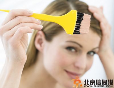 烫发后头发干枯毛躁怎么办 良好护发习惯让你远离头发干枯