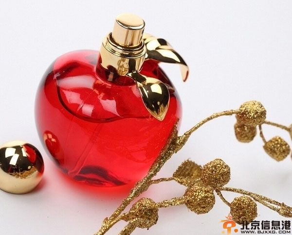 女士香水推荐 年轻女士需要的五款香水介绍