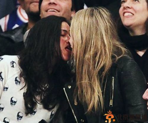 米歇尔-罗德里格兹男友是谁 与扎克·埃夫隆恋情曝光揭个人资料