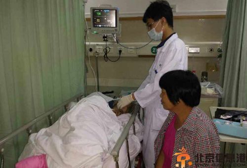 浙江安吉敬老院虐待老人事件 92岁林金凤老人小腿生蛆脱落