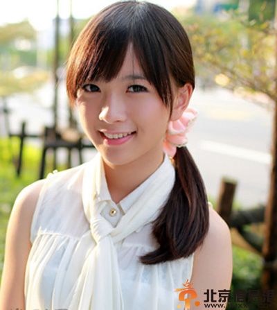 长直发怎么扎好看 唯美清新女神范儿扎法推荐