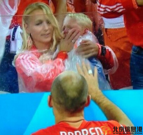 罗本儿子卢卡妻子贝纳迪恩资料照片曝光 曝罗本和里贝里打架图