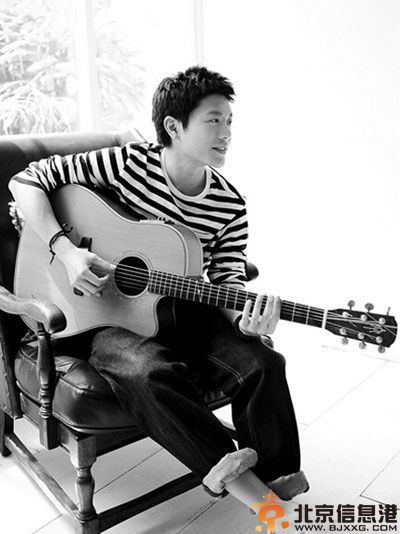 台湾歌手韦礼安女友黄靖涵个人资料照片 将于北京首度开唱