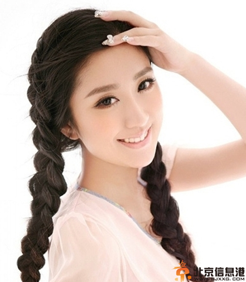 韩式蝎子辫 婉约甜美超有范儿
