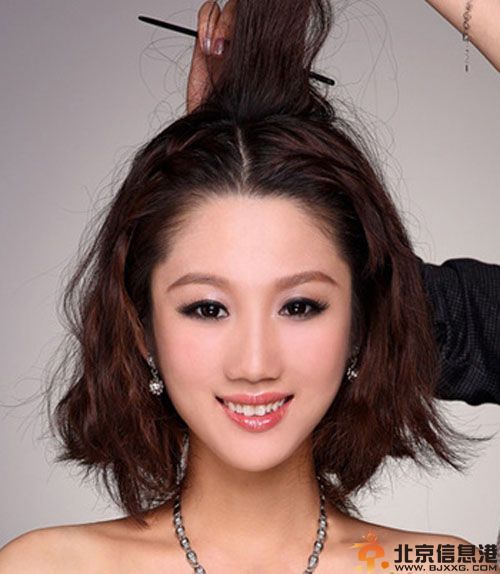 韩式新娘编发教程图解 打造完美优雅韩式新娘