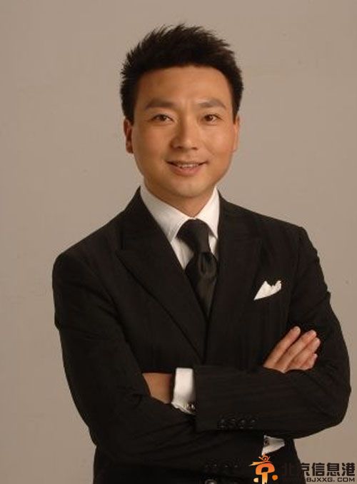 央视主持人康辉老婆刘雅洁个人资料照片 康辉将接替李瑞英工作