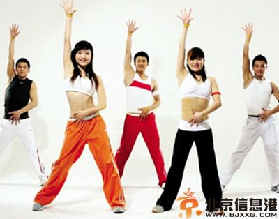 几个简单的有氧瘦身操动作 帮你塑造身体曲线