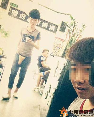 搞笑图片看肉的阿汪很忧伤 一直不懂这货怎么穿衣服