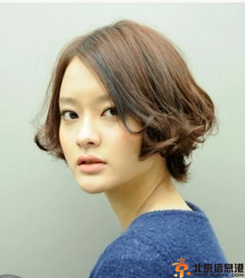 女生气质短发发型 打造时尚魅力女性